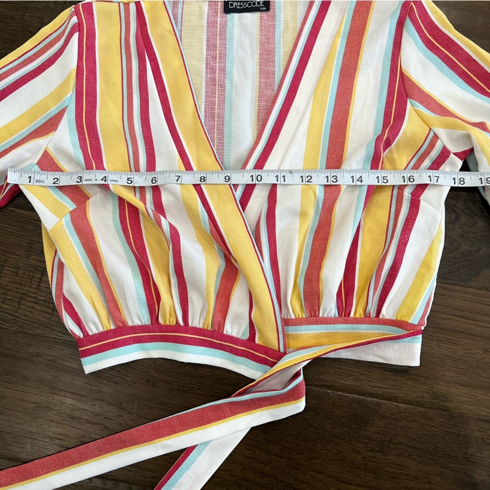 La Dresscode Cropped Tie Up Top - Picture 10 of 12